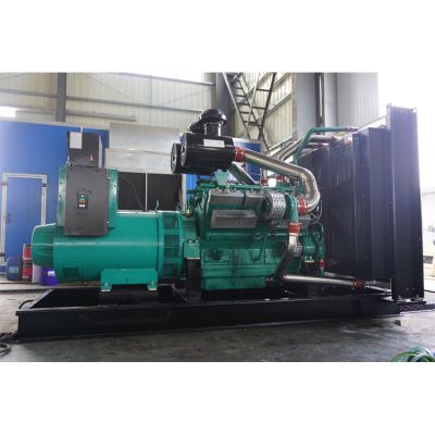600kw乾能柴油發(fā)電機(jī)組-乾能12缸柴油機(jī)12V135BZLD-3柴油發(fā)電機(jī)組,缸徑/行程：135/155mm,柴油發(fā)電機(jī)組水冷發(fā)動(dòng)機(jī)功率610KW,柴油發(fā)電機(jī)組配套馬拉松斯坦福發(fā)電機(jī)。廠價(jià)直銷歡迎選購(gòu)：13773399855。