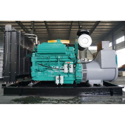 500kw重慶康明斯柴油發(fā)電機(jī)組-重慶康明斯6缸柴油機(jī)KTA19-G4柴油發(fā)電機(jī)組,缸徑/行程：159/159mm,柴油發(fā)電機(jī)組水冷發(fā)動機(jī)功率504KW,柴油發(fā)電機(jī)組配套馬拉松斯坦福發(fā)電機(jī)。廠價直銷歡迎選購：13773399855。