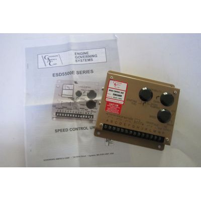 6端子接直流24V（特殊訂貨12V）電源，可利用發(fā)動機的控制電瓶、起動電瓶或采用其它穩(wěn)壓及非穩(wěn)壓電源供電，但要保證系統(tǒng)的峰值功耗和電壓波動范圍的要求。當(dāng)采用起動電瓶供電時，必須設(shè)置充電裝置以保證電瓶電量充足。在發(fā)動機起動時，電瓶短時間的輸出電壓跌落不會影響調(diào)速器正常工作。轉(zhuǎn)速控制器正電源端（6腳）通過電源開關(guān)（或停機開關(guān)）、必要時可加保險絲串連直接接至24V電瓶正極，即直接從電瓶正極取電。轉(zhuǎn)速控制器負電源端（5腳）必須從電瓶負極直接引線。如果電源負極需接地，則電源負極在電瓶負極端接大地，不能從控制器負極（